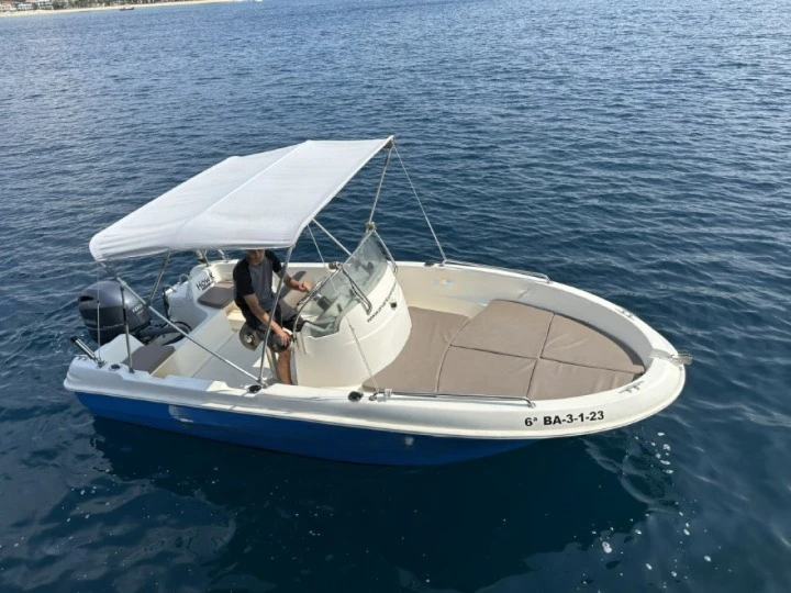 Yacht hire Palamós cheap Cap Camarat 545 CC