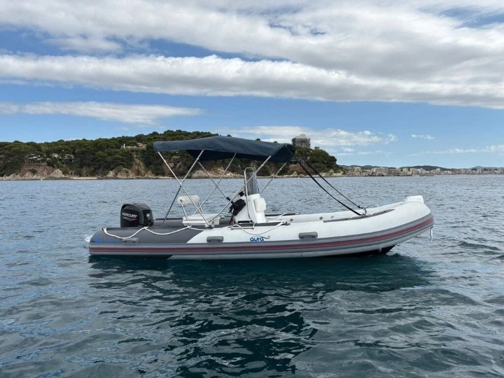 Yacht hire Palamós cheap Aura 520