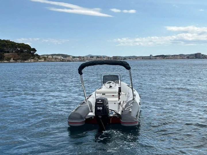 Motorboat hire in Palamós - Golden Ship Aura 520