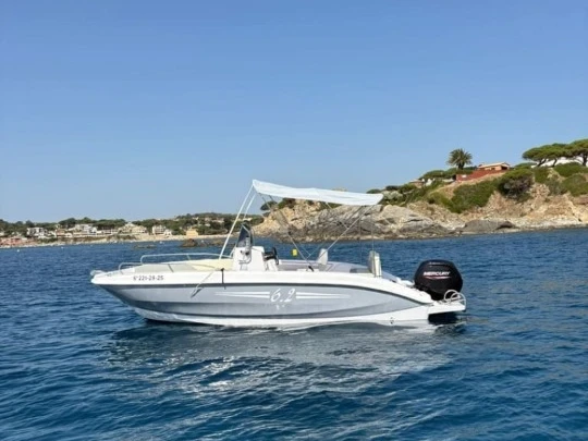 Hire Motorboat Marine with a boat licence