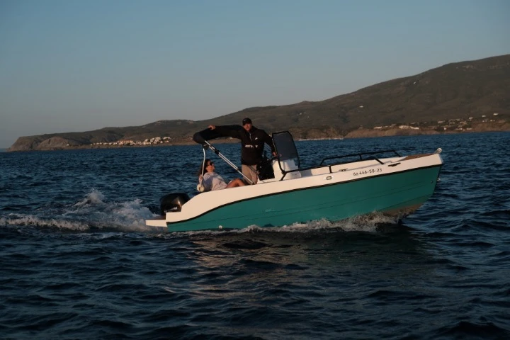 Yacht charter Roses - BravaBoats BF 470 on SamBoat