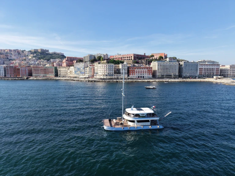 Charter a Ozgur ozdemir one off in Naples on Samboat