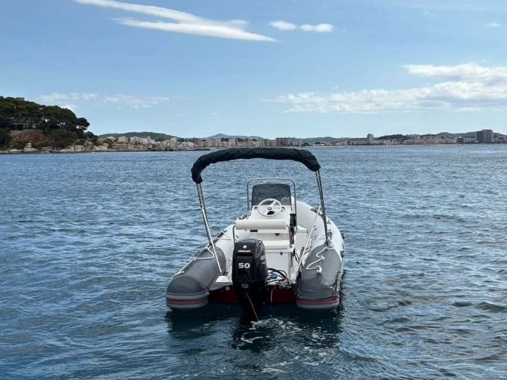 Hire a Silver 495 Palamós