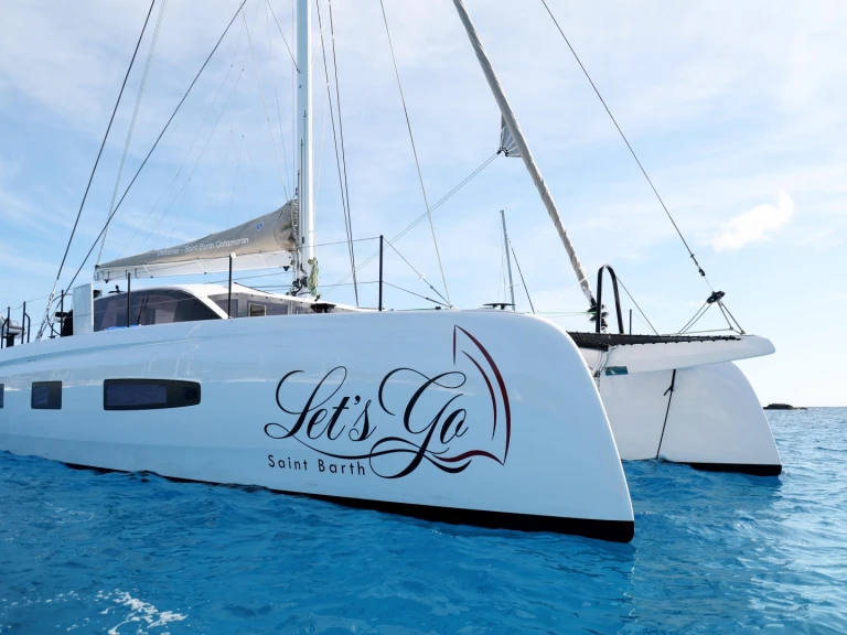 Yacht hire Marigot cheap OUTRE MER 52