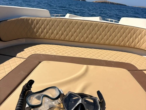 Motorboat to hire Saint Paul's Bay at the best price