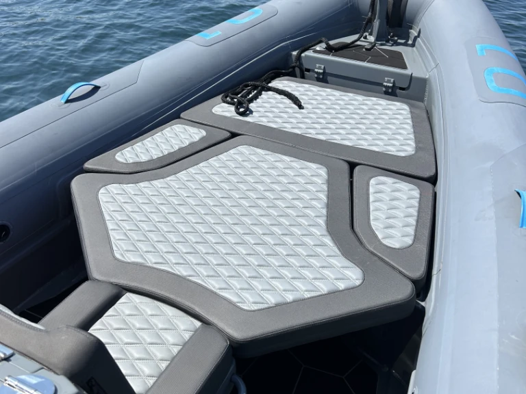 RIB to hire Six-Fours-les-Plages at the best price