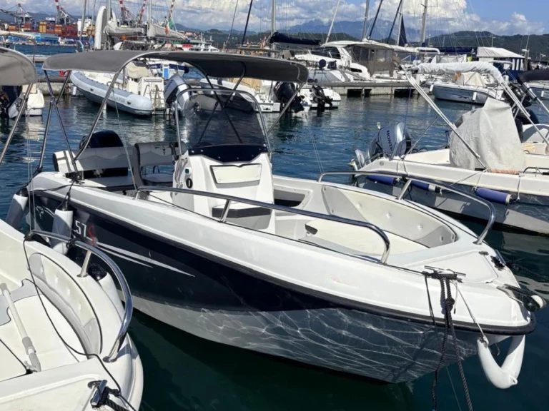 Hire Motorboat with or without skipper Trimarchi La Spezia