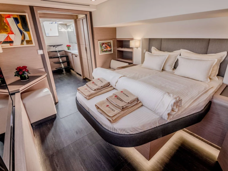 Yacht charter Piraeus - Fountaine Pajot Fountaine Pajot Samana 59 (5 cab) on SamBoat