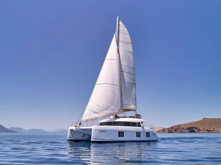 Yacht hire Alimos cheap Sunreef 50