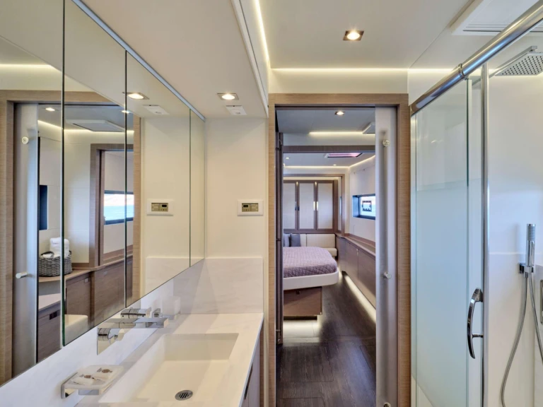 Luxury Yacht hire in Alimos - Fountaine Pajot Fountaine Pajot Power Alegria 67 (5 cab)