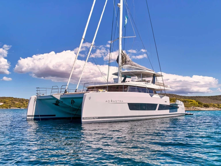Catamaran to hire Piraeus at the best price