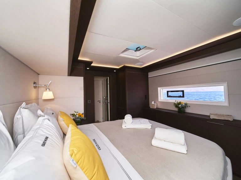 Lagoon Lagoon Seventy 8 (5 cab) charter bareboat or skippered in  Néa Péramos