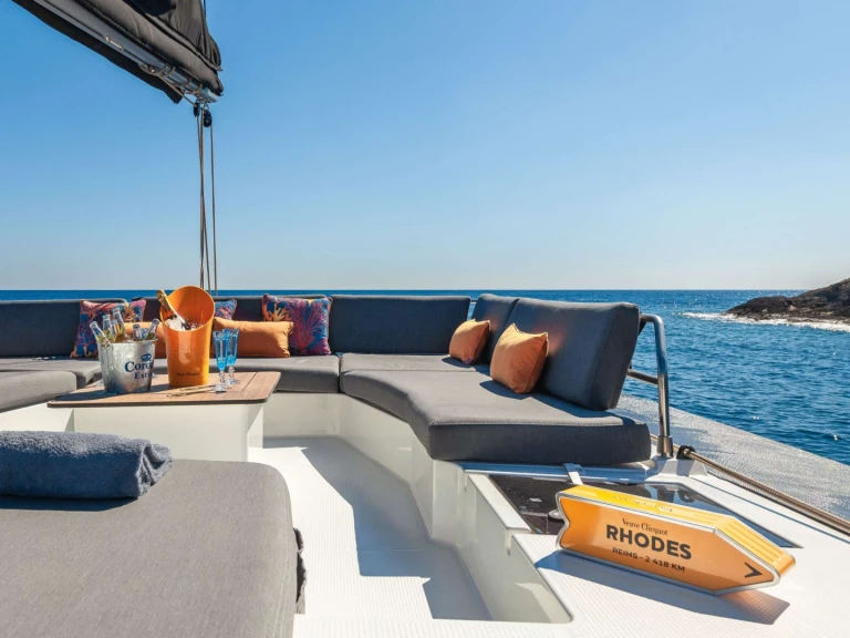Hire Catamaran Fountaine Pajot with a boat licence