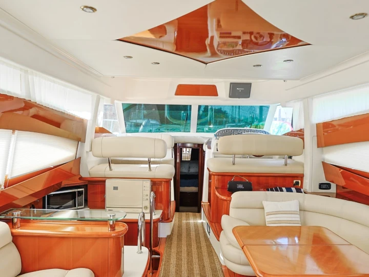 Motorboat to hire Vigo at the best price