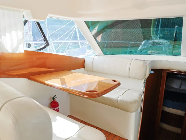 Yacht hire Vigo cheap Prestige 460 Fly