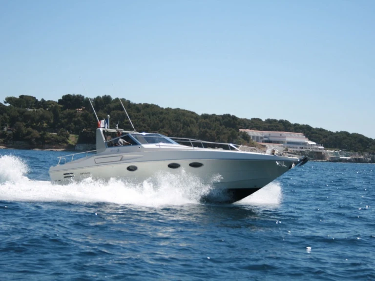 Yacht hire Porto Pozzo cheap Bravo 38 special