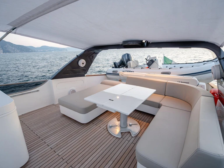 Hire Luxury Yacht with or without skipper Sanlorenzo Ischia