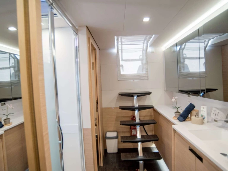 Yacht hire Piraeus cheap Fountaine Pajot Samana 59 (4 cab)