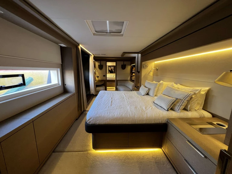 Hire a Lagoon Lagoon Seventy 8 (3 cab) Kallithea
