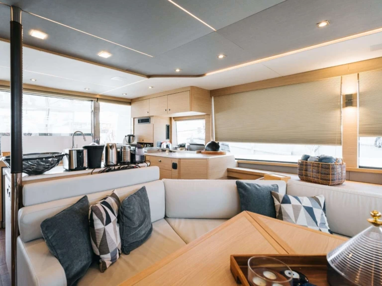 Motorboat hire in Lávrio - Aquila Aquila 54 Yacht