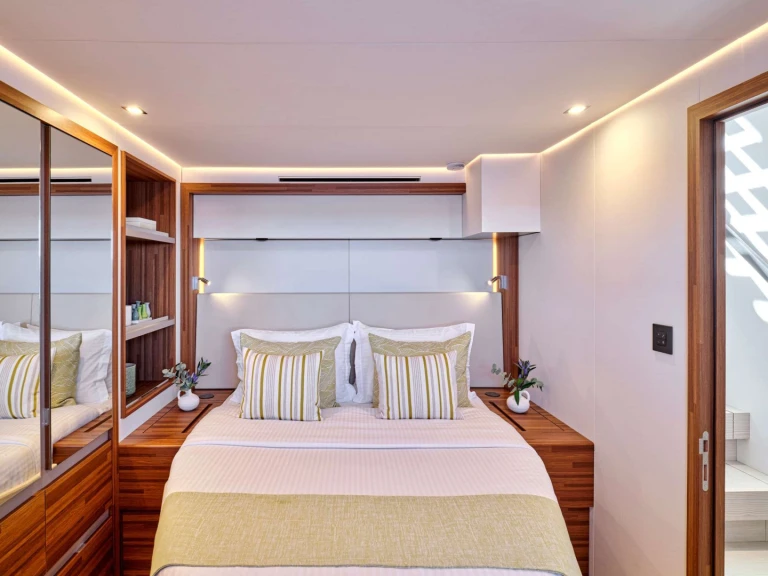 Yacht charter Piraeus - Fountaine Pajot Fountaine Pajot Thira 80 on SamBoat