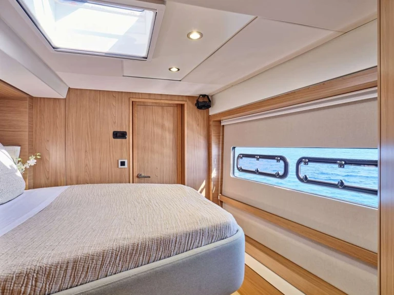 Bali Bali 5.4 charter bareboat or skippered in  Néa Péramos