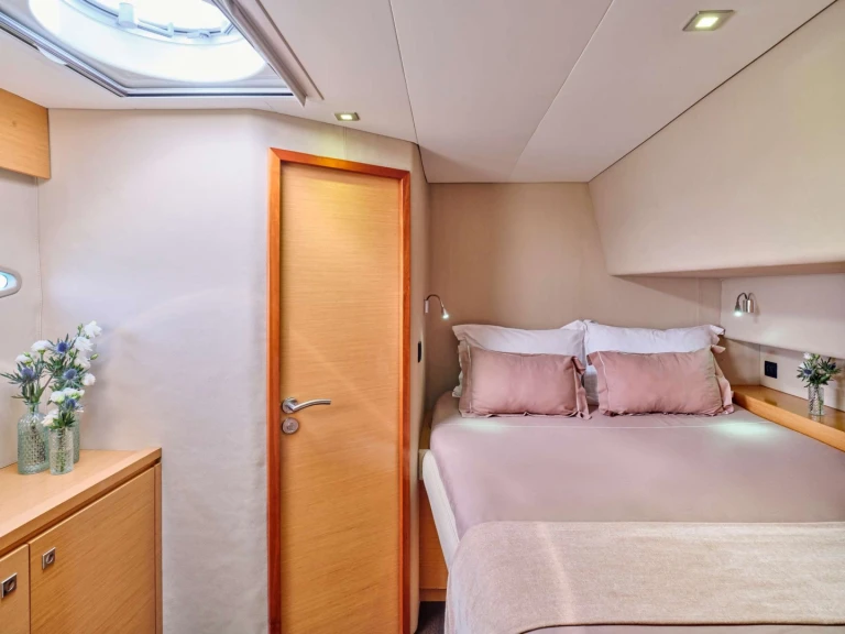 Catamaran hire in Néa Péramos - Fountaine Pajot Fountaine Pajot Sanya 57 (5 cab)