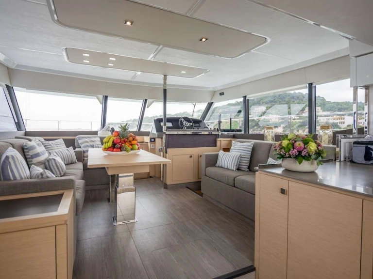 Yacht charter Néa Péramos - Fountaine Pajot Fountaine Pajot MY 44 on SamBoat