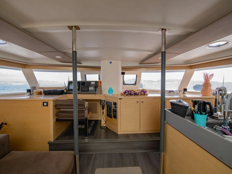 Catamaran hire in Alimos - Fountaine Pajot Fountaine Pajot Sanya 57 (4 cab)