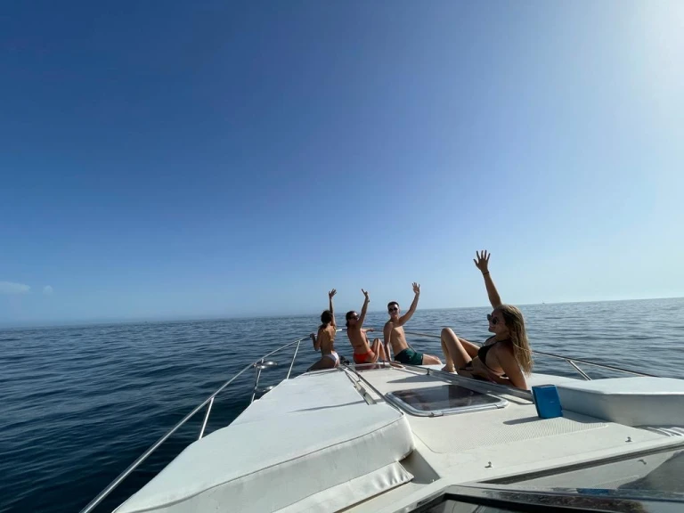 Charter a Glastron Riviera 350 IV in Marbella on Samboat