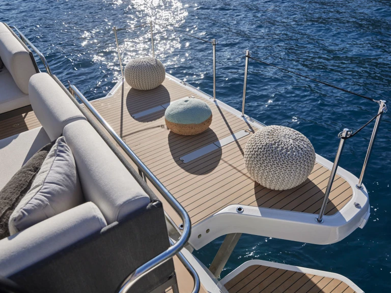 Motorboat to hire Castellammare di Stabia at the best price