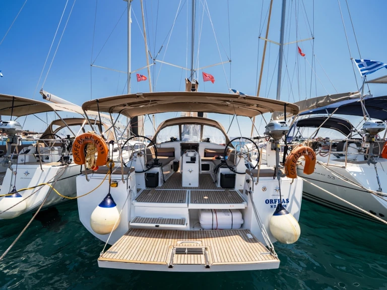Hire Sailboat with or without skipper Jeanneau Rhodes (City)