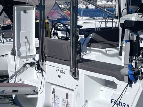 Hire a Dufour Dufour 44 Lávrio