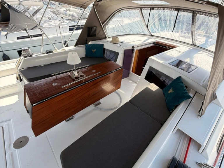 Hire Sailboat Dufour with a boat licence