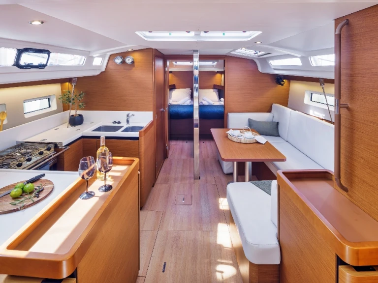 Hire a Jeanneau Sun Odyssey 440 Néa Péramos