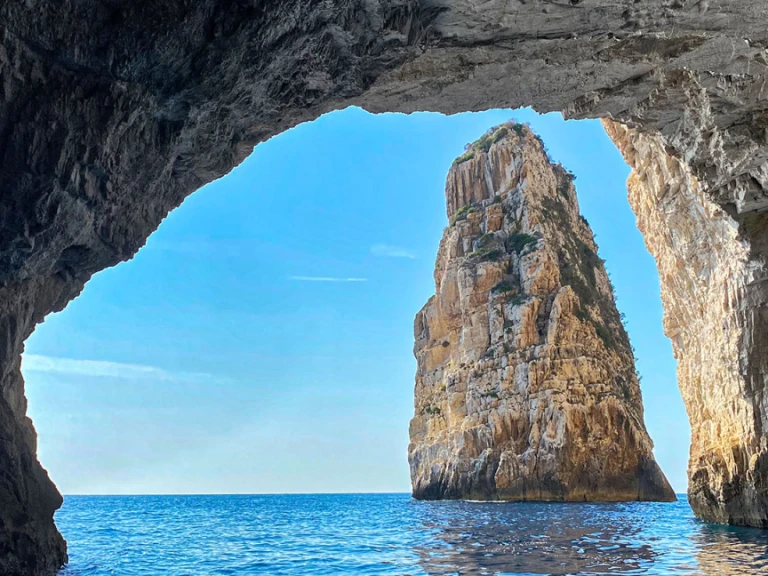 Hire RIB with or without skipper Salpa Gaios