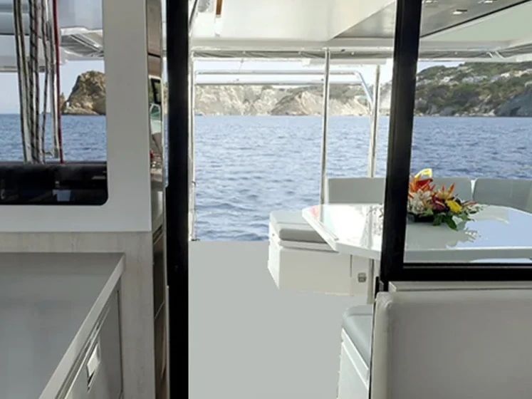 Yacht hire Placentia Village cheap Leopard 45