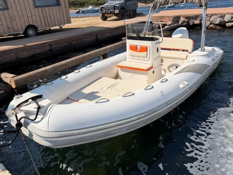 Hire RIB Bsc with a boat licence