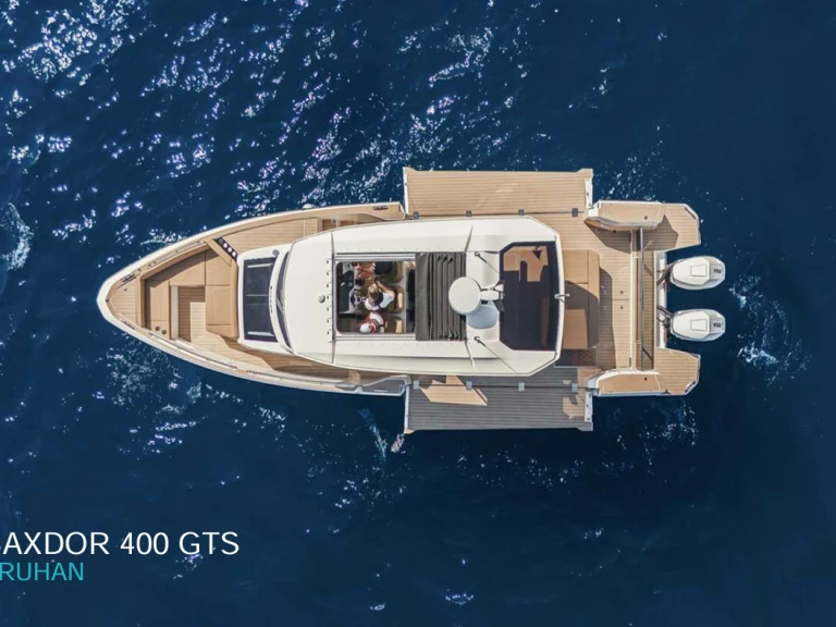 Motorboat to hire Ibiza Town at the best price