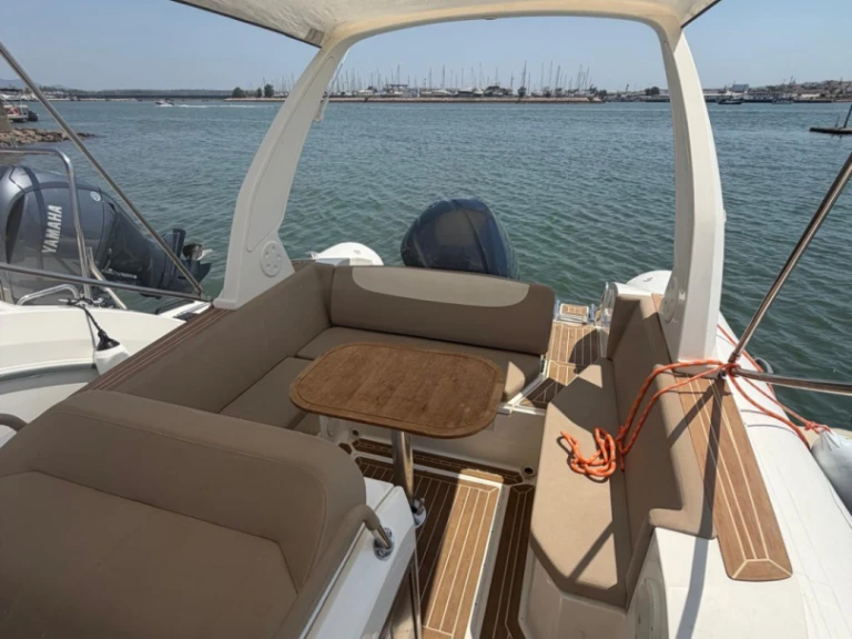 Yacht charter Portimão - Capelli Tempest 850 on SamBoat