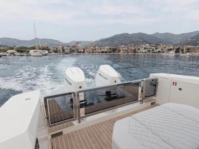 Yacht charter Golfe de Saint-Tropez - Saxdor Saxdor 400 GTO on SamBoat