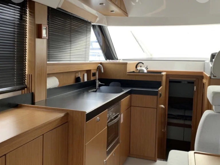 Yacht hire Golfe-Juan cheap Virtess 420 Fly