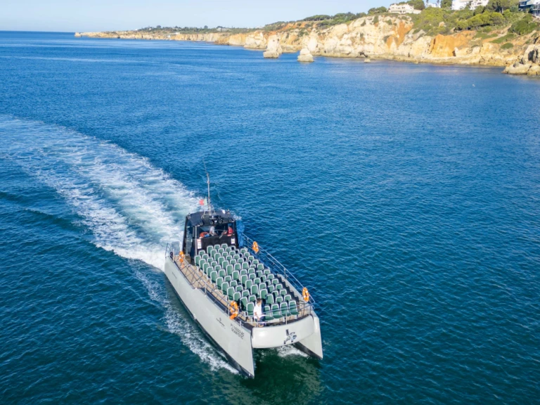 Yacht charter Albufeira - drassanes Custom on SamBoat