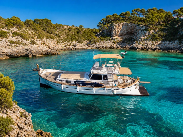 Llaut Menorquin  DIVINA II charter bareboat or skippered in  Mahón
