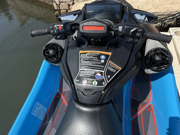 Jet ski to hire Italy at the best price