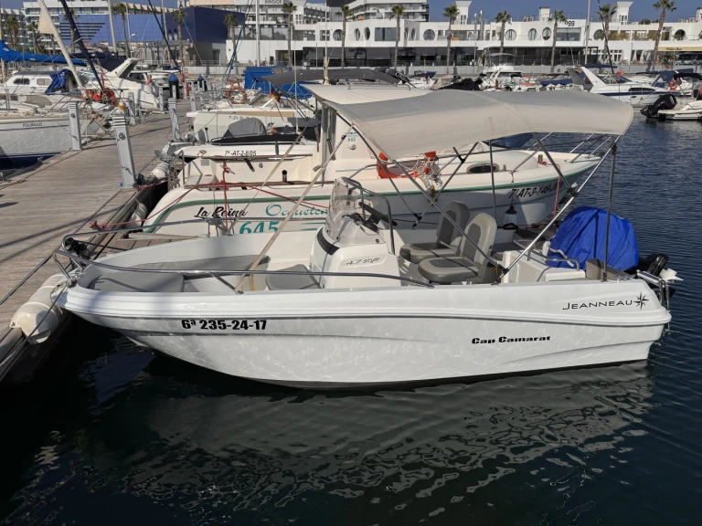 Hire a Jeanneau Cap Camarat 4.7 CC Style Alicante