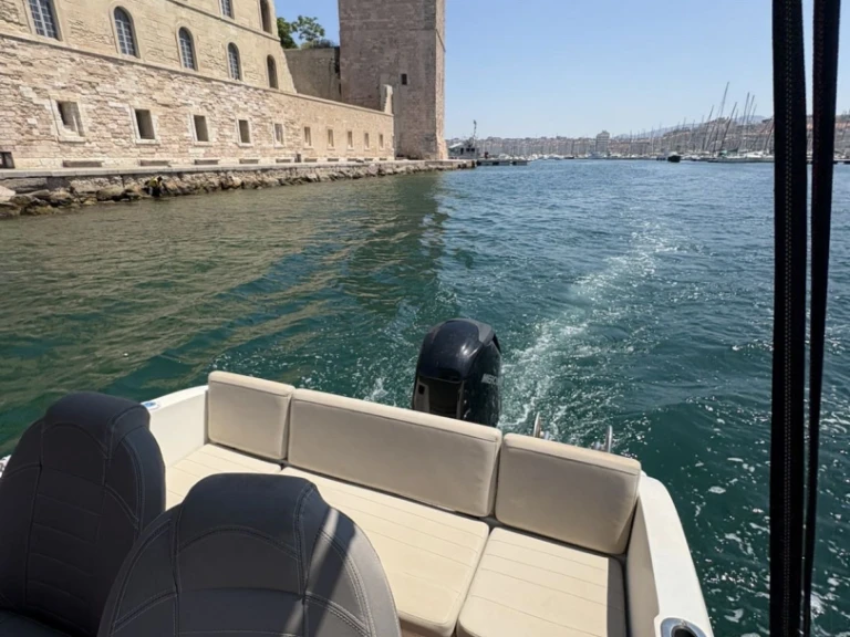 Charter a Quicksilver Activ 535 Open in Marseille on Samboat