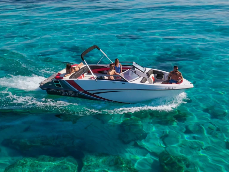 Yacht charter Ibiza Town - Glastron GTS 245 on SamBoat