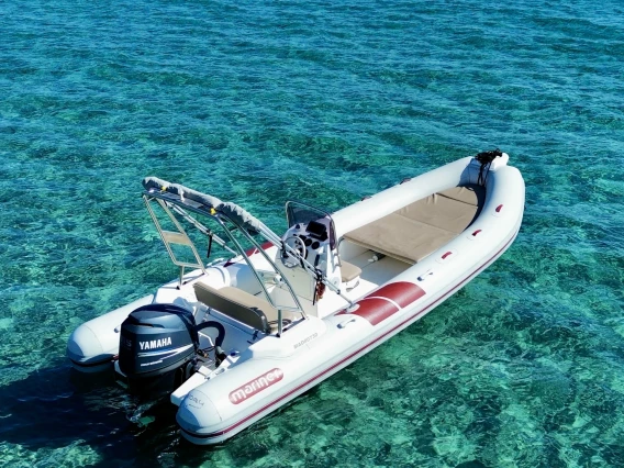 Hire RIB Mariner with a boat licence