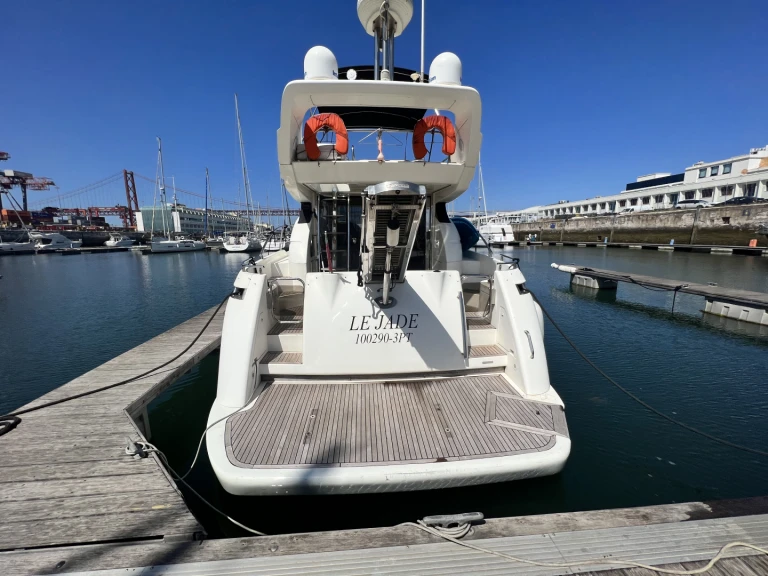 Luxury Yacht hire in Lisbon - Azimut Azimut 52 Fly